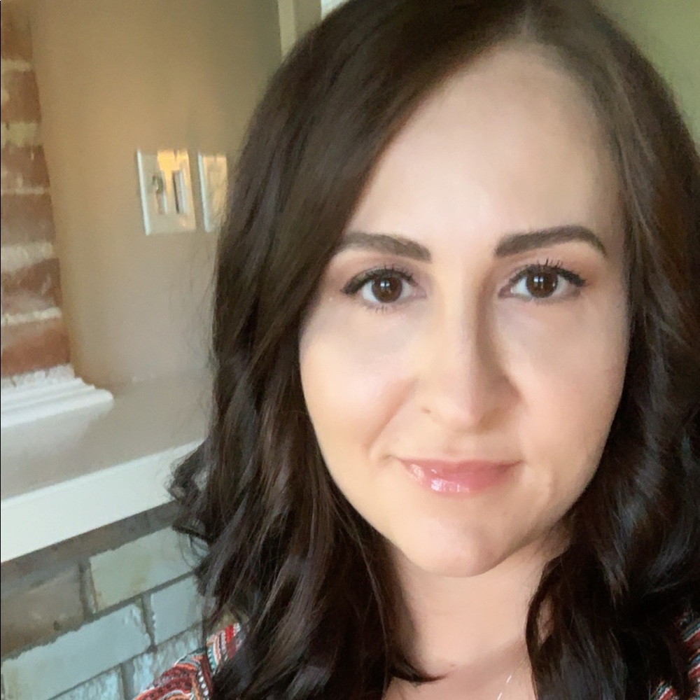 Meet your Posher, Jeanette